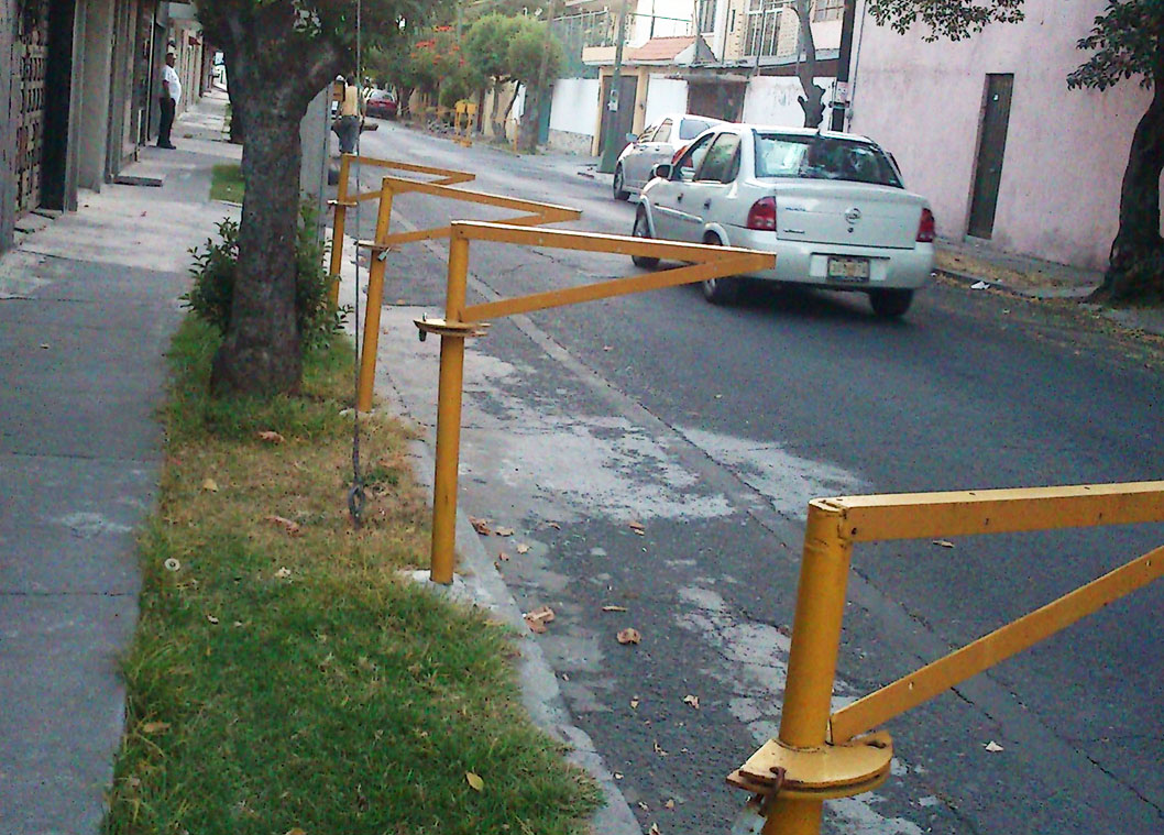 Postes para Confinamiento de Áreas - Cap México