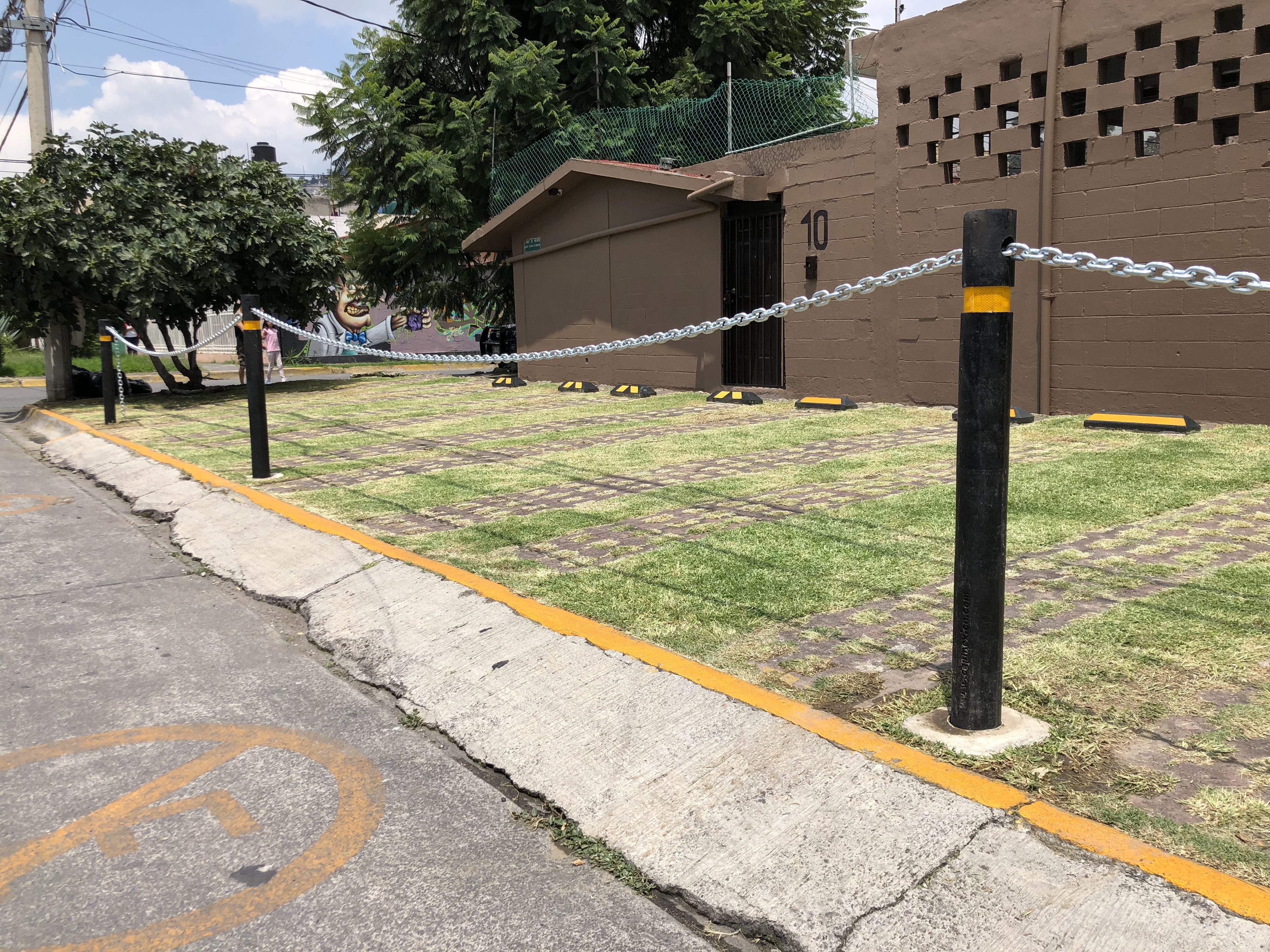 Postes para Confinamiento de Áreas - Cap México
